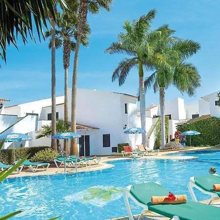 Appartement One Bedroom With Pool, Near The Beach